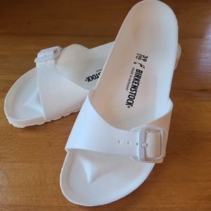 Birkenstock Size 39 (8.5-9)